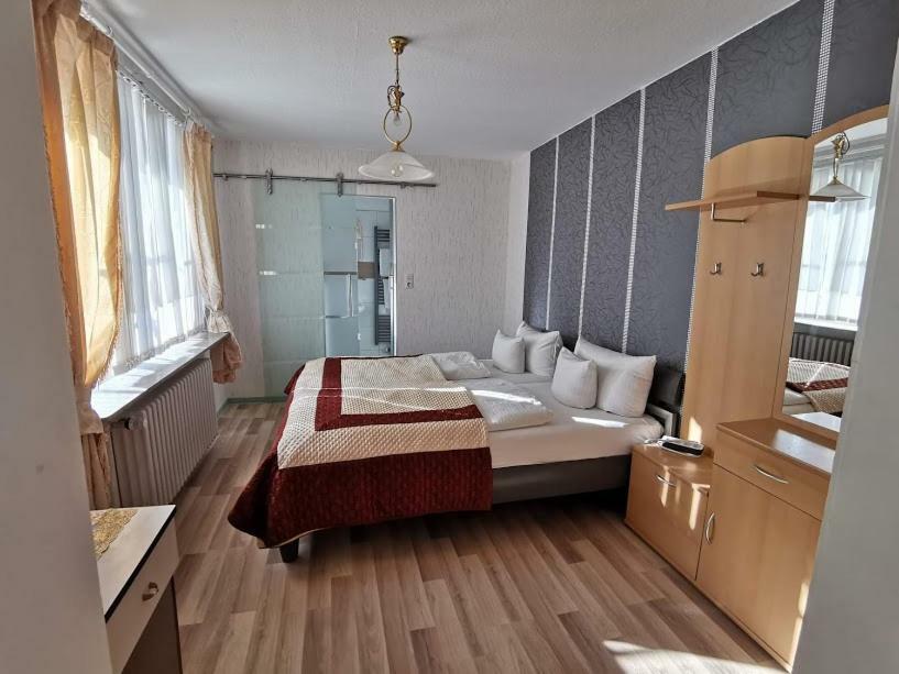 Hotel Happy 2*